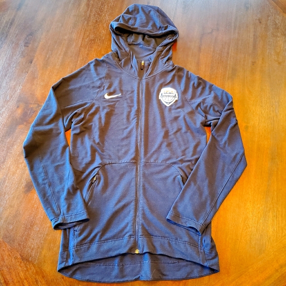 nike basketball warm up hoodie